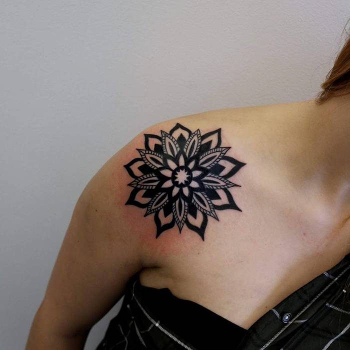 Mandala tattoo on shoulder by Ennio Bellisario