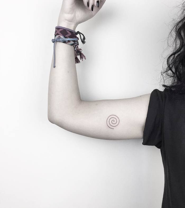 Minimalist Spiral Tattoo by Cagri Durmaz