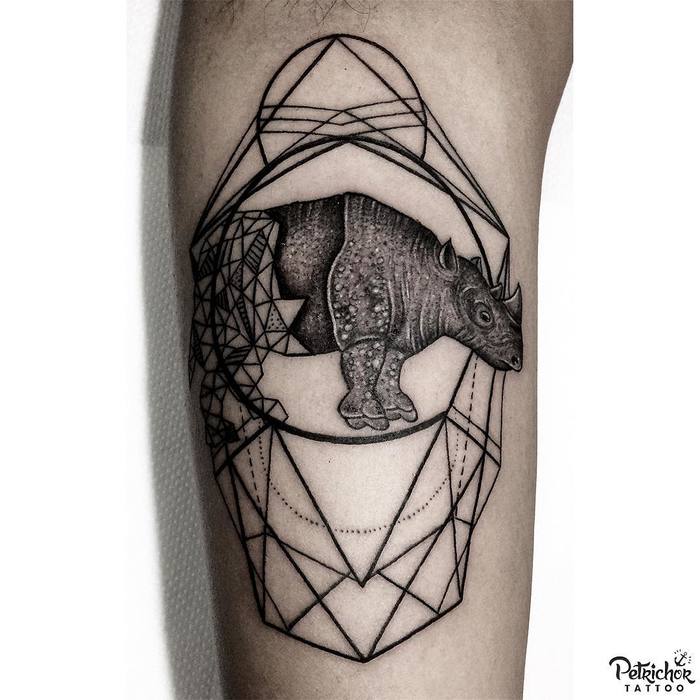Rhino Tattoo by annekefitrianti